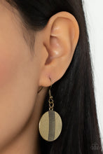 Load image into Gallery viewer, PAPARAZZI | Metallic Enchantress - Brass | Metal Necklace