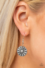 Load image into Gallery viewer, PAPARAZZI | Saguaro Garden | Simply Santa Fe Fevruary 2022 Necklace