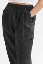 Load image into Gallery viewer, Pocketed Elastic Waist Pants
