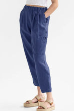 Load image into Gallery viewer, Pocketed Elastic Waist Pants
