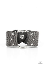 Load image into Gallery viewer, PAPARAZZI | Aspiring Adventurist - Silver | GRAY LEATHER SNAP BRACELET
