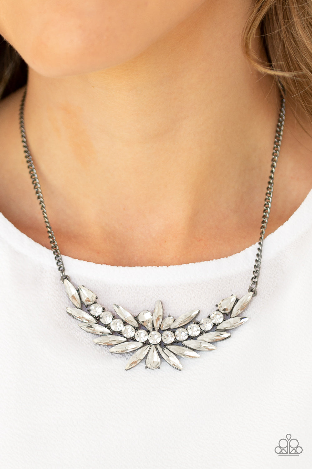 PAPARAZZI | HEIRS and Graces Gunmetal Black Necklace